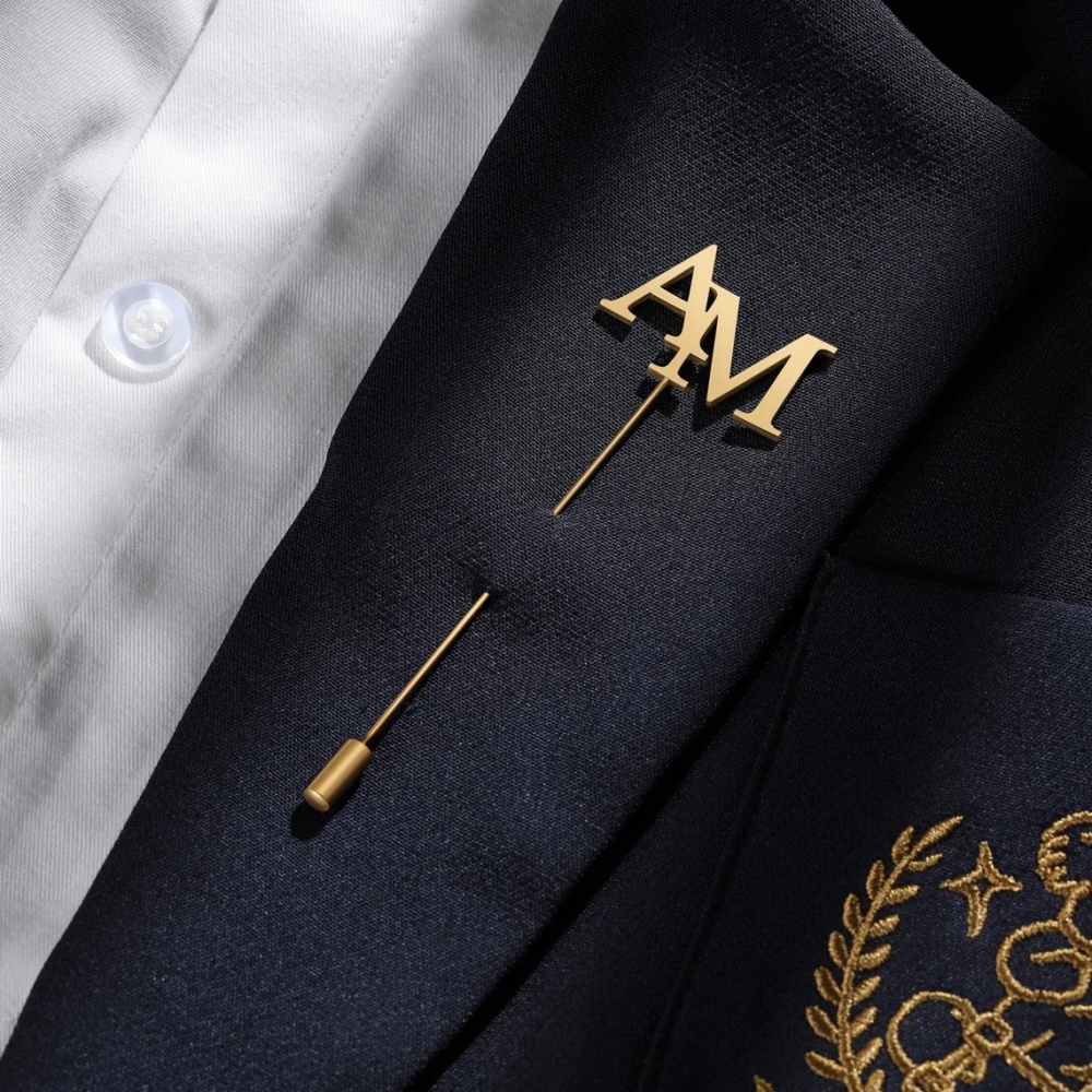 Tuxedo Lapel Pin - Broche Personalizado com Iniciais para Homens,